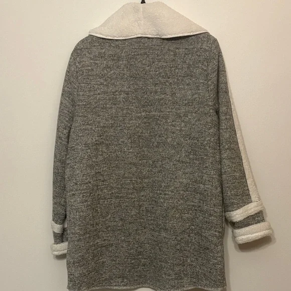 Gone to Goodwill. Splendid Brand From Anthropology Gray & Cream Women's Fleece - Picture 6 of 8